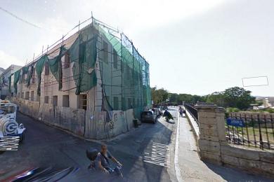 Μοναδικό κτίριο στην Πλάκα (πρώην Ξενοδοχείο)